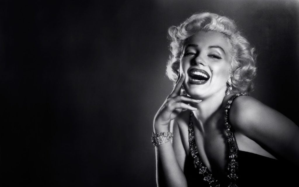 8 Beauty Tricks Used by Marilyn Monroe's Make-Up Artist 9